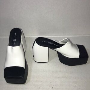 Daisy Street Square Toe Platform Yin Yang Retro Sandals Sz 9